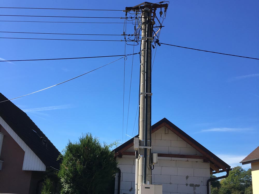 Přípojky a elektroinstalace